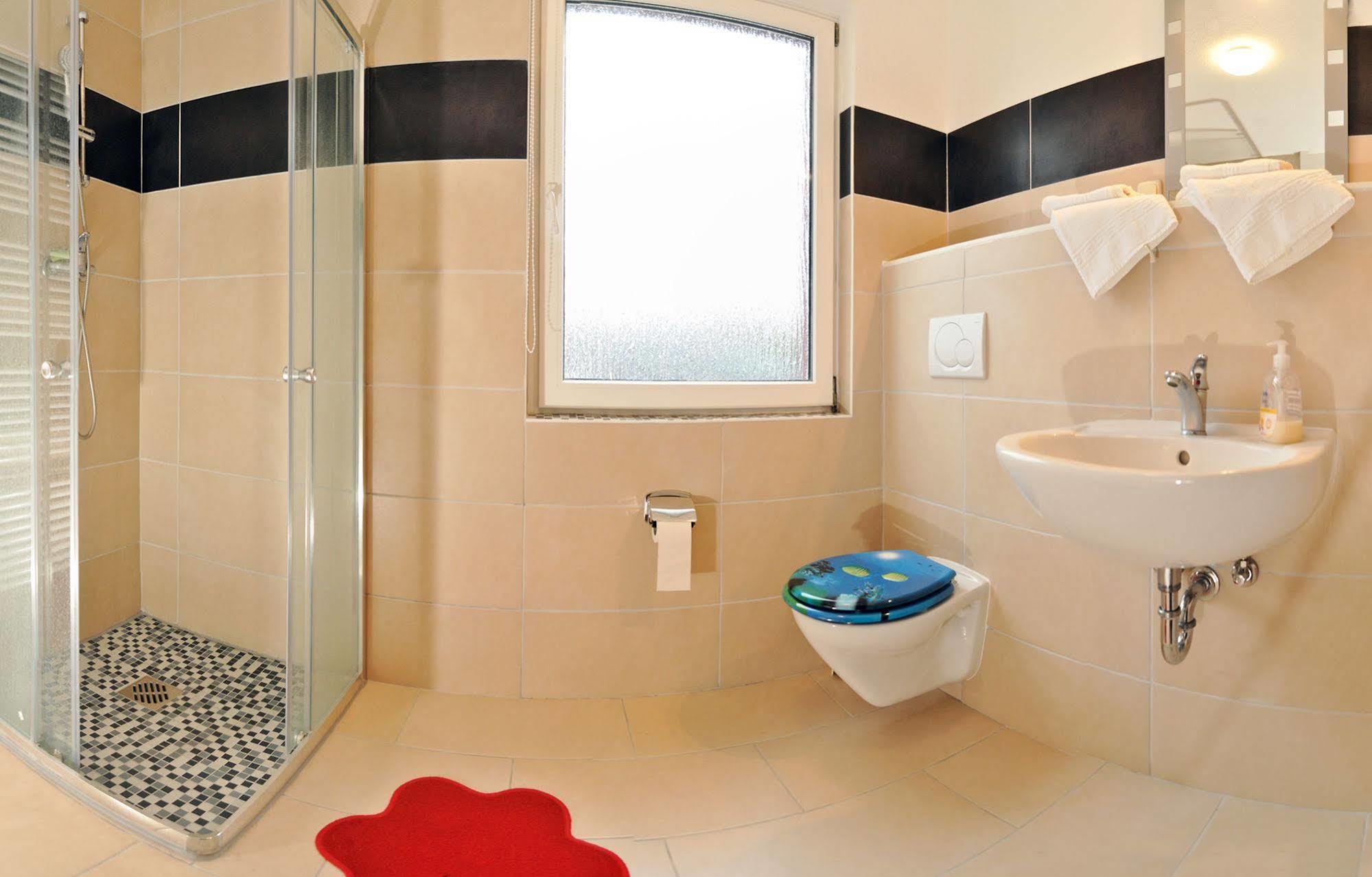 Pension Zum Riedensee Bastorf ภายนอก รูปภาพ